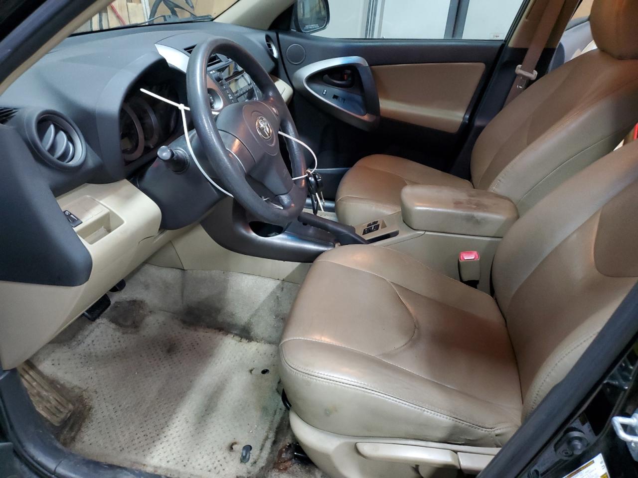 2010 Toyota RAV 4 - Image 7