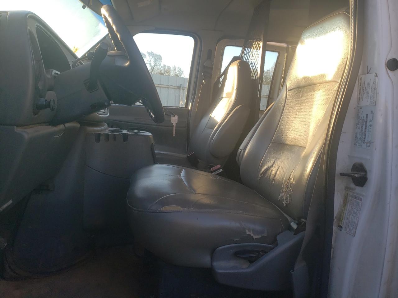 2005 Ford Econoline - Image 7