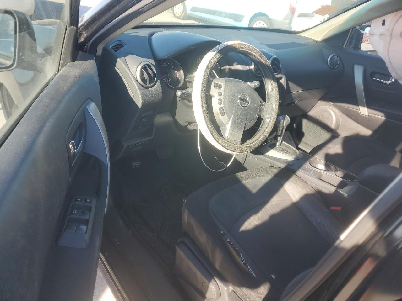 2012 Nissan Rogue - Image 8