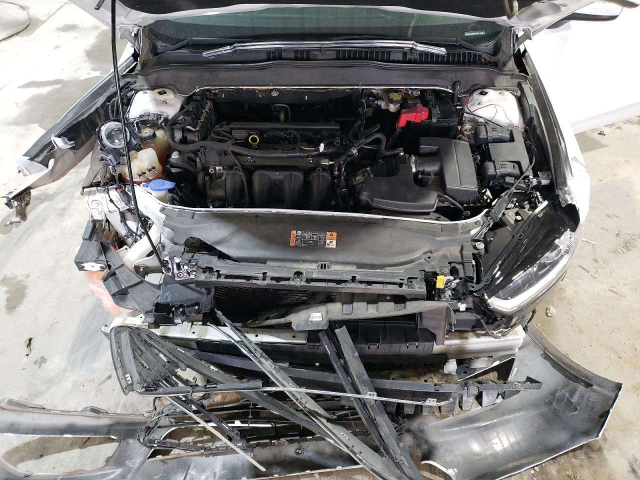 2016 Ford Fusion - Image 12