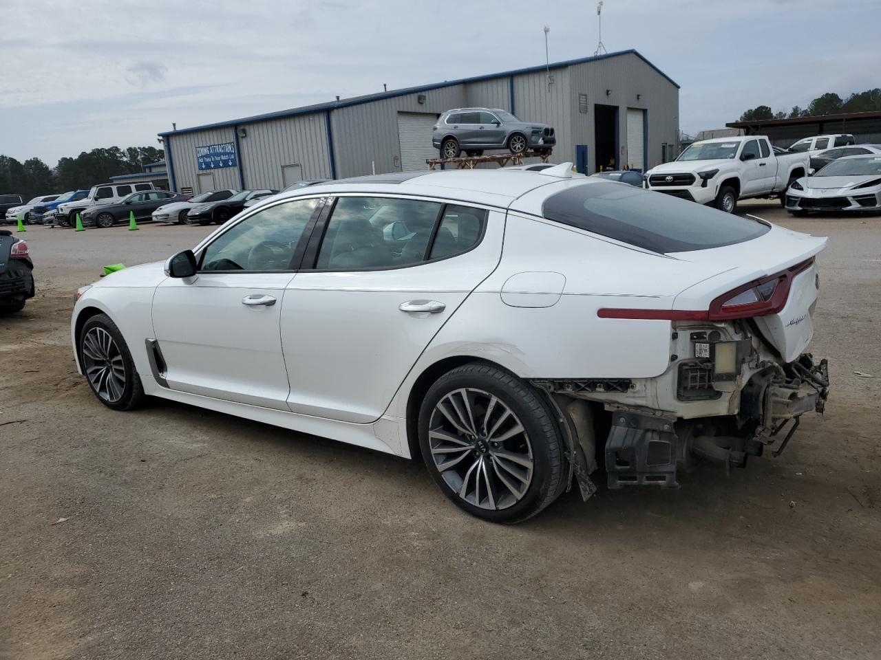 2019 Kia Stinger - Image 2