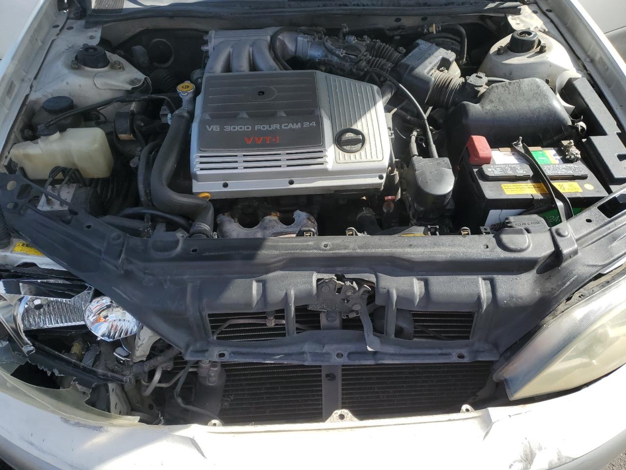 2001 Lexus ES - Image 12