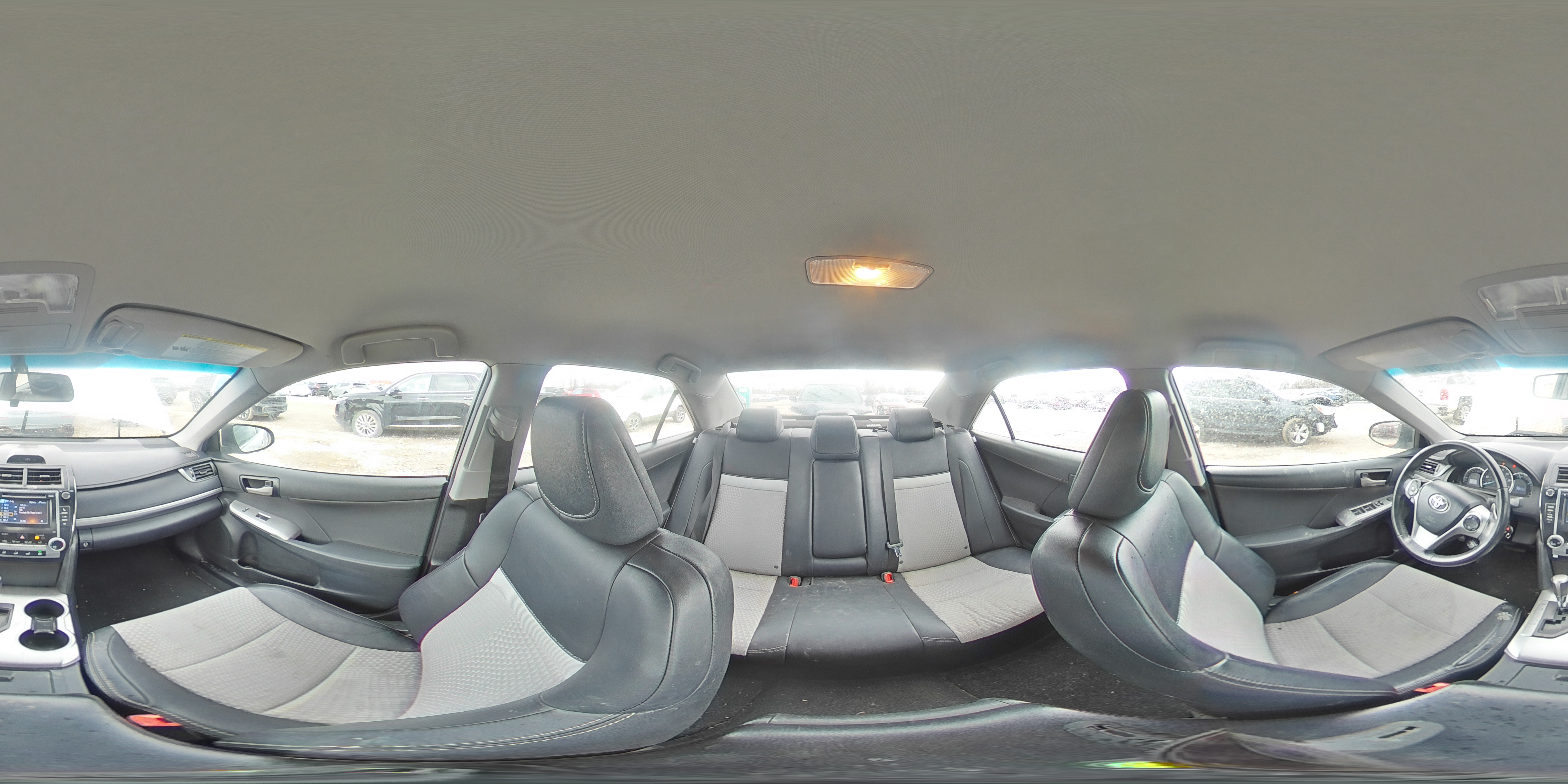 2013 Toyota Camry - Image 12