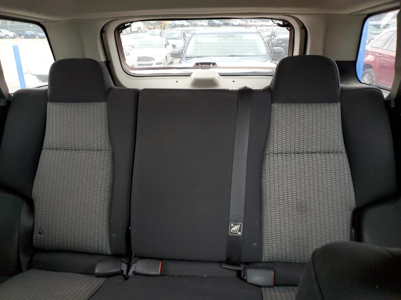 2010 Jeep Grand Cherokee - Image 10
