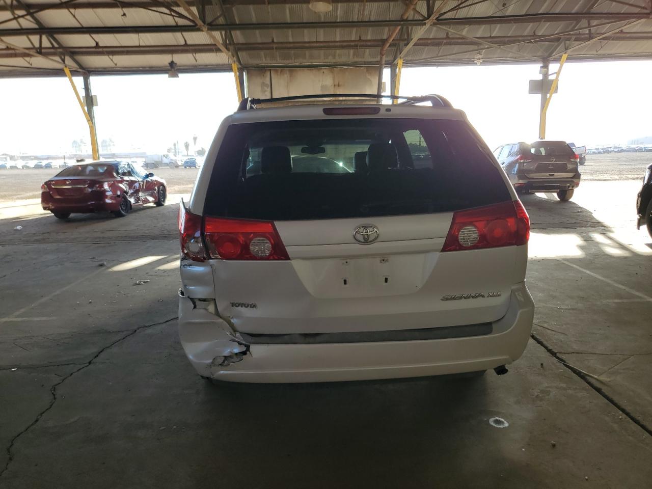 2006 Toyota Sienna - Image 6