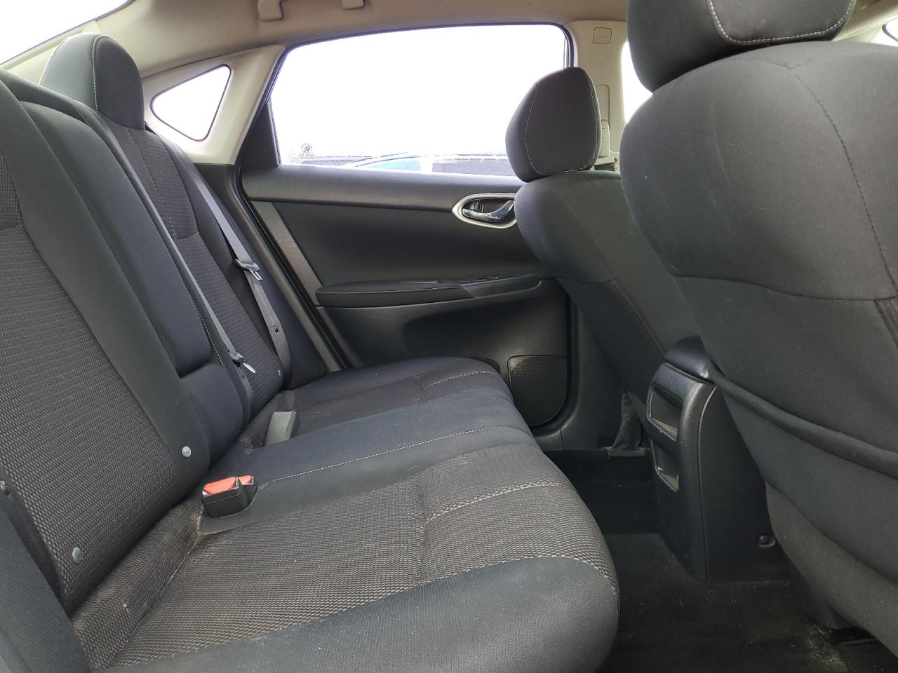 2015 Nissan Sentra - Image 10
