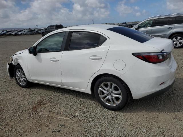  TOYOTA YARIS 2017 Белый
