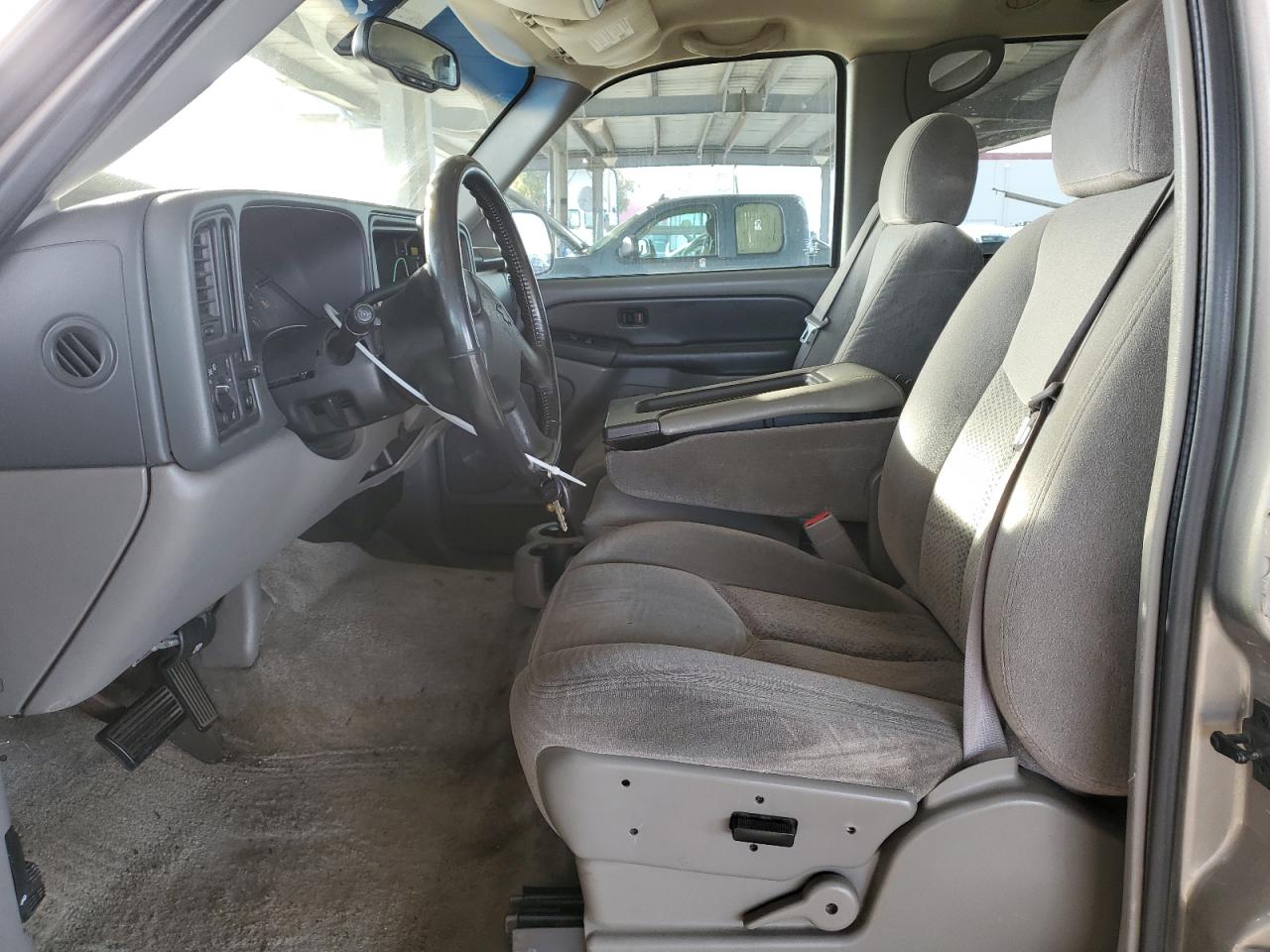 2003 Chevrolet Tahoe C1500 VIN: 1GNEC13V23J332070 Lot: 49641465