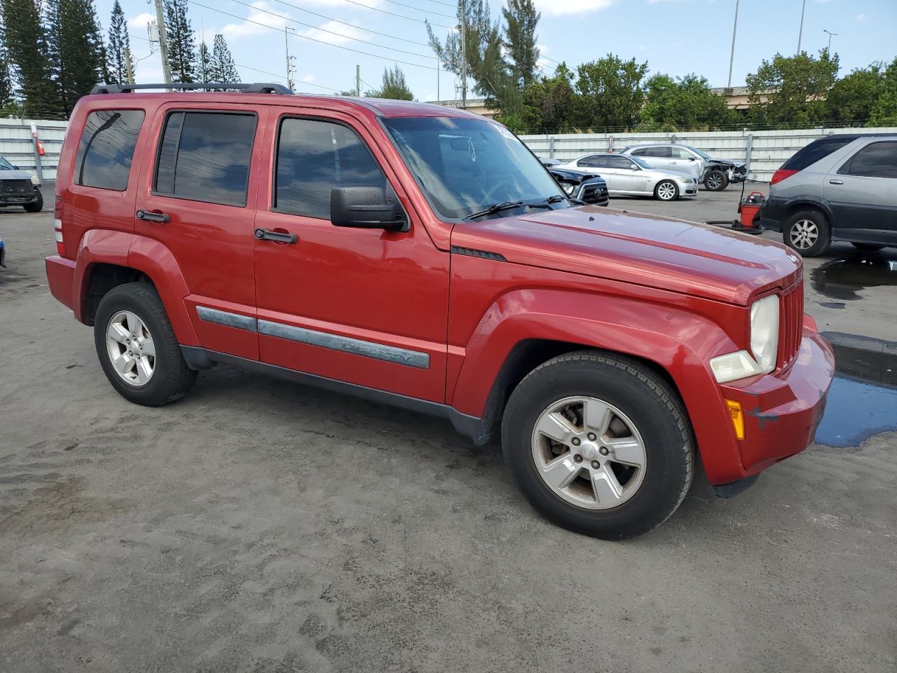 2009 Jeep Liberty (North America) - Image 4