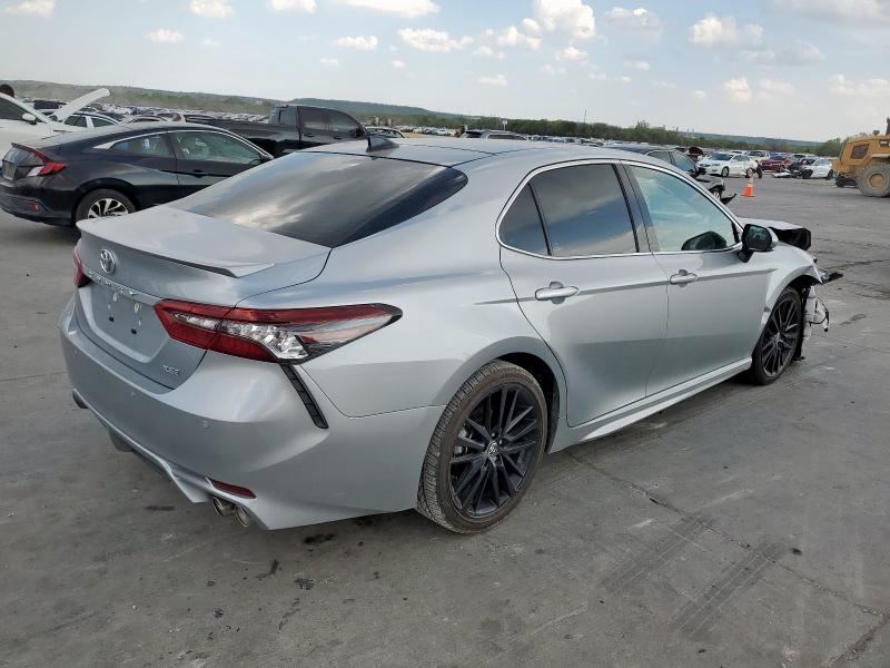  TOYOTA CAMRY 2023 Srebrny