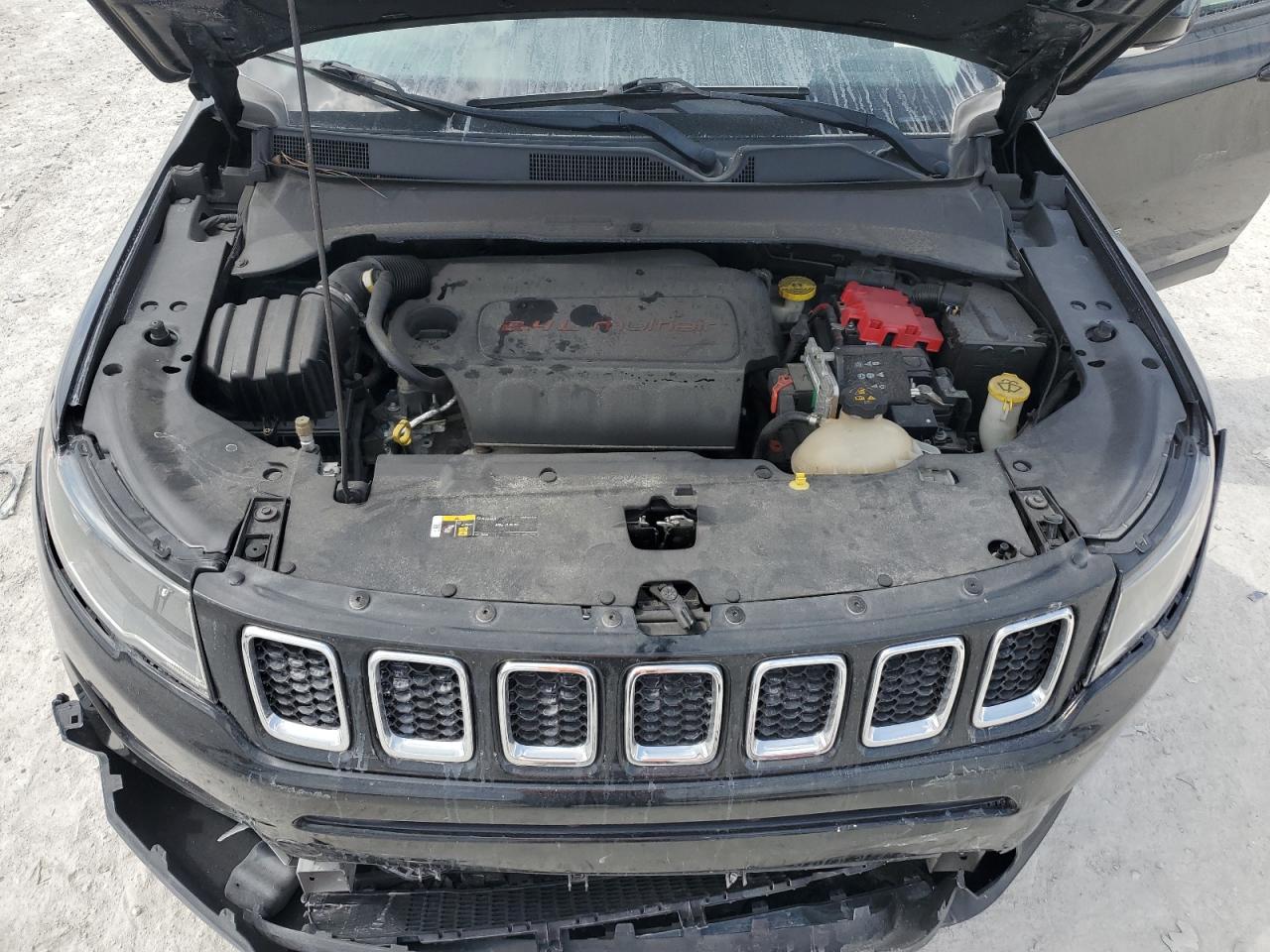 2019 Jeep Compass - Image 12