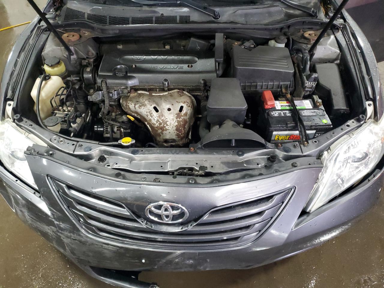 2009 Toyota Camry - Image 11