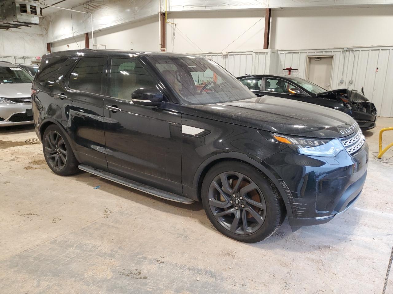 2019 Land Rover Discovery - Image 4