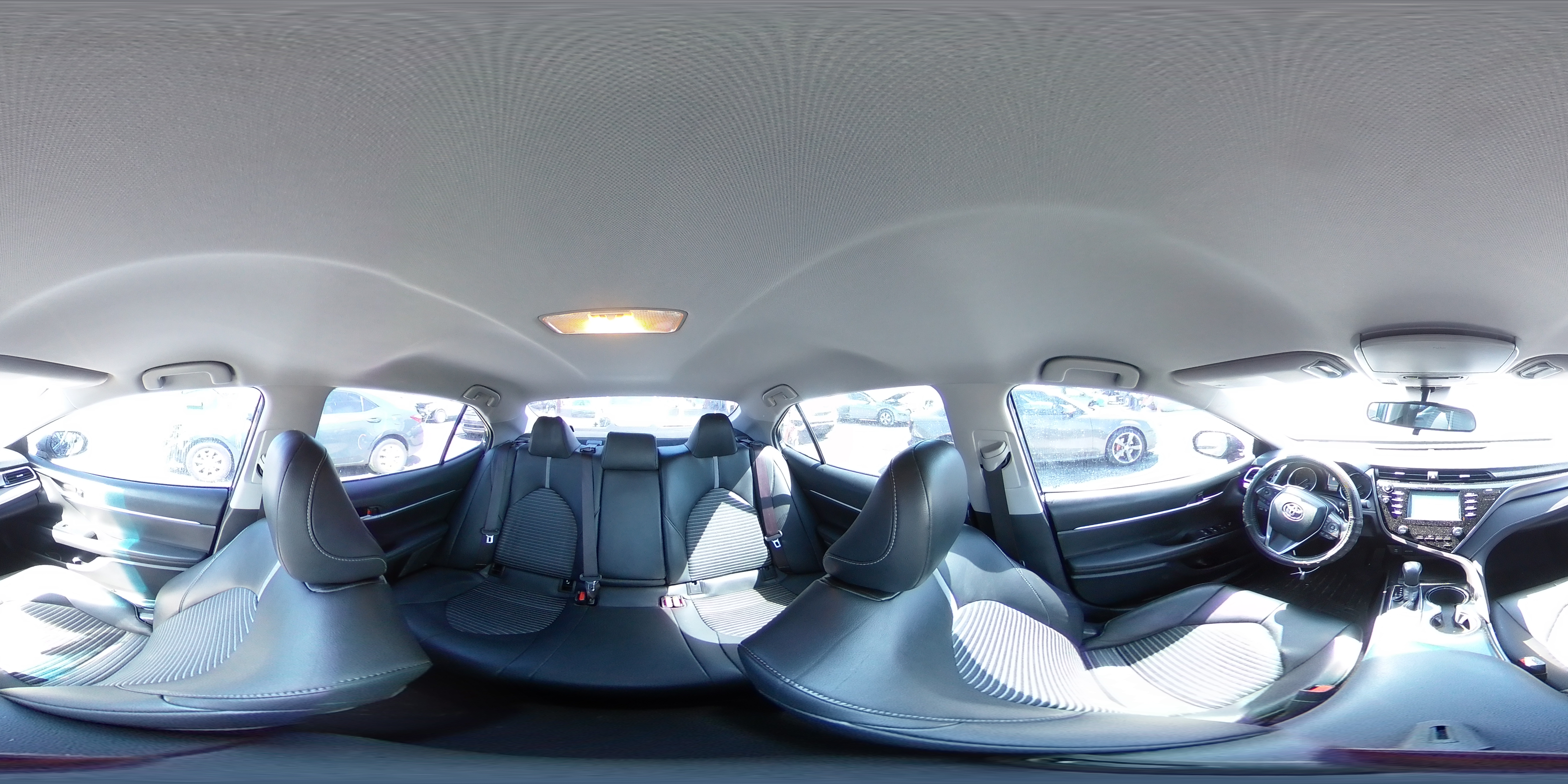 2018 Toyota Camry - Image 15