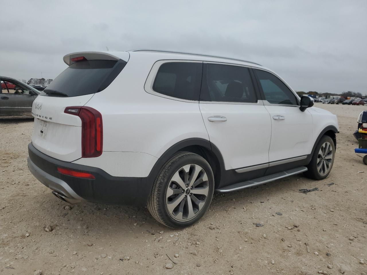 2022 Kia Telluride - Image 3