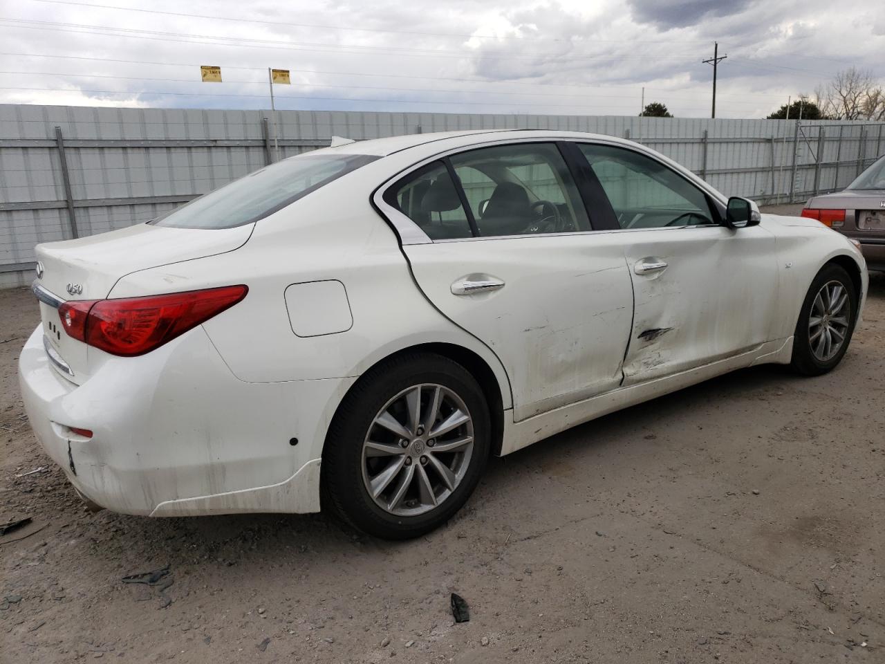 2015 Infiniti Q50 - Image 3