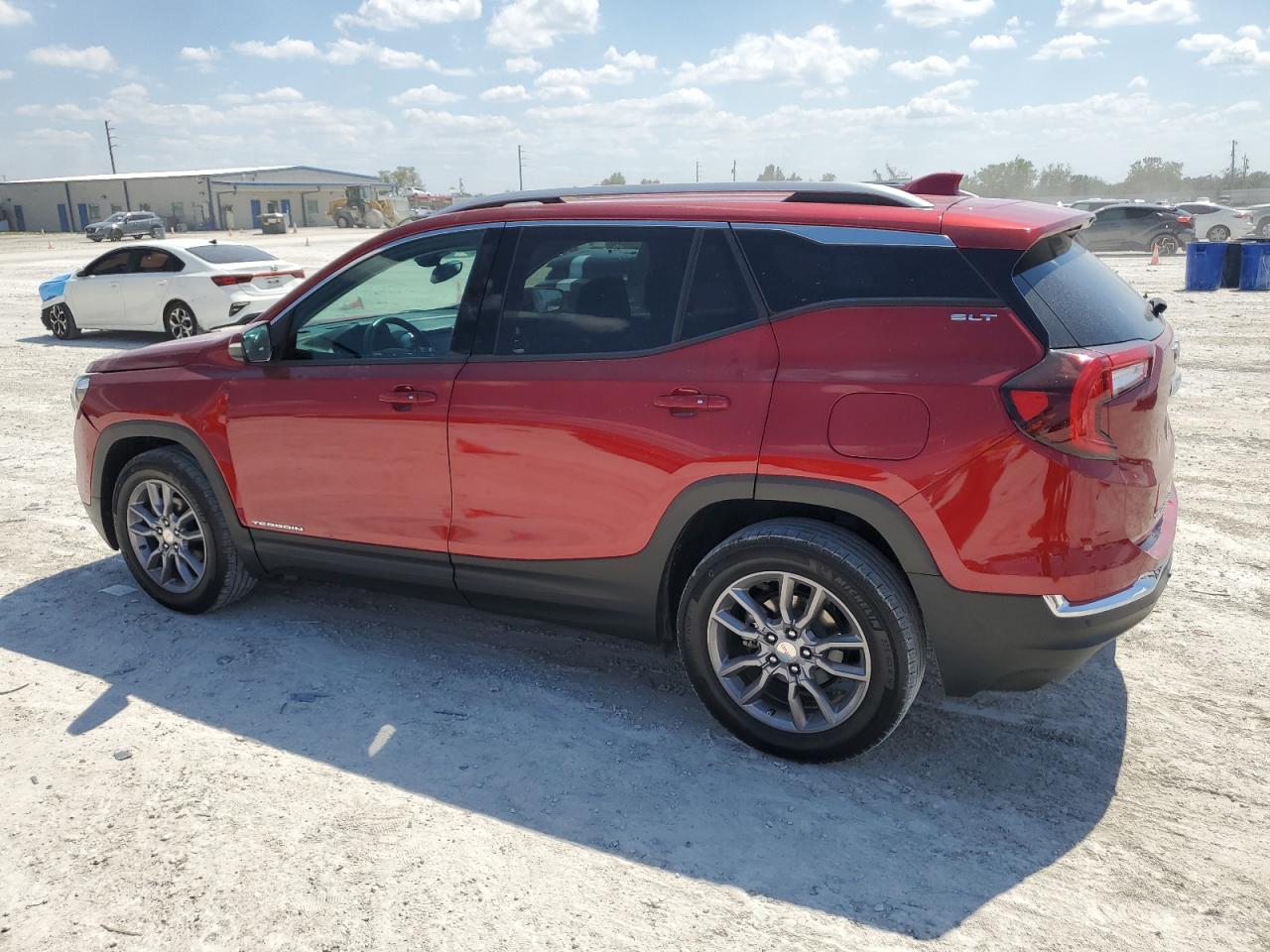 2022 GMC Terrain - Image 2