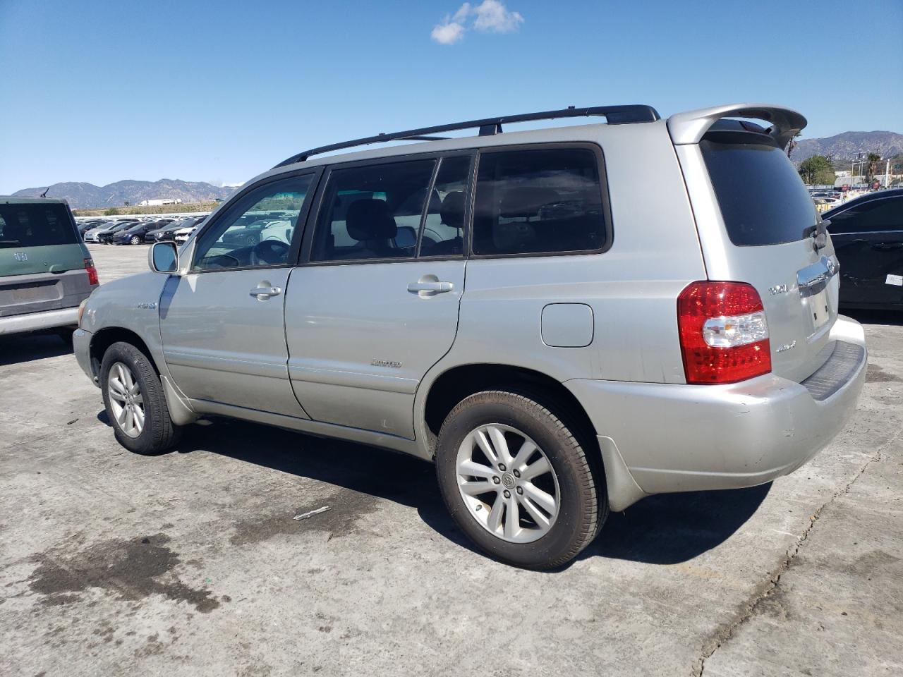2006 Toyota Highlander - Image 2