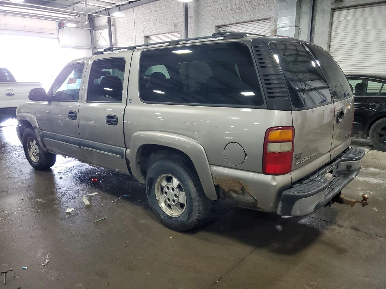 2002 Chevrolet Suburban - Image 2