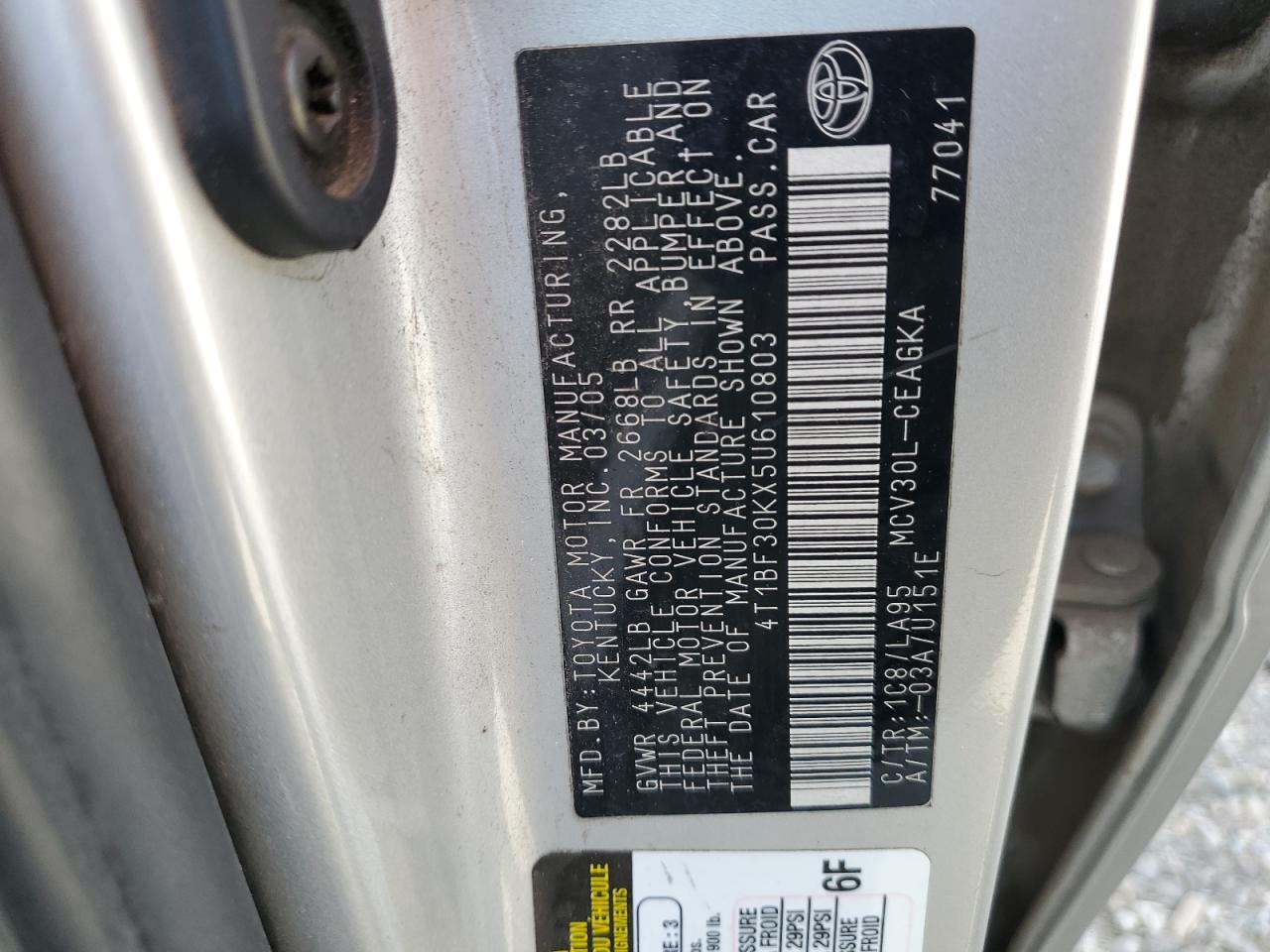 2005 Toyota Camry - Image 12