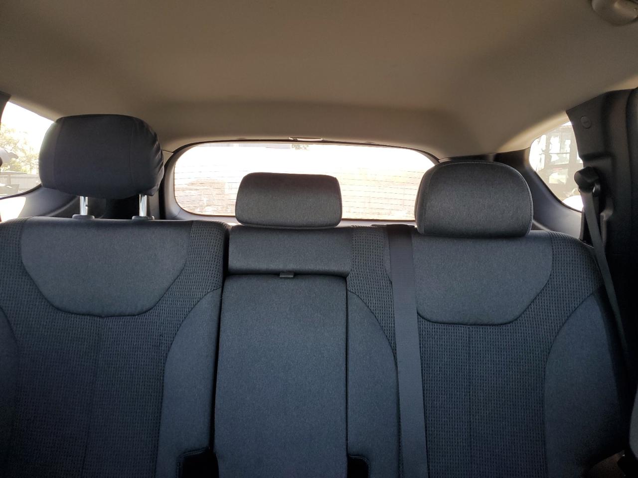 2020 Hyundai Santa Fe - Image 10
