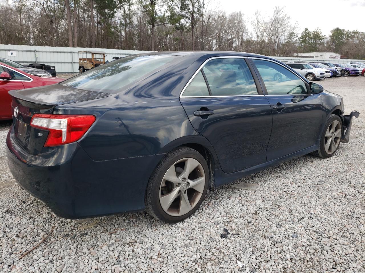 2014 Toyota Camry - Image 3