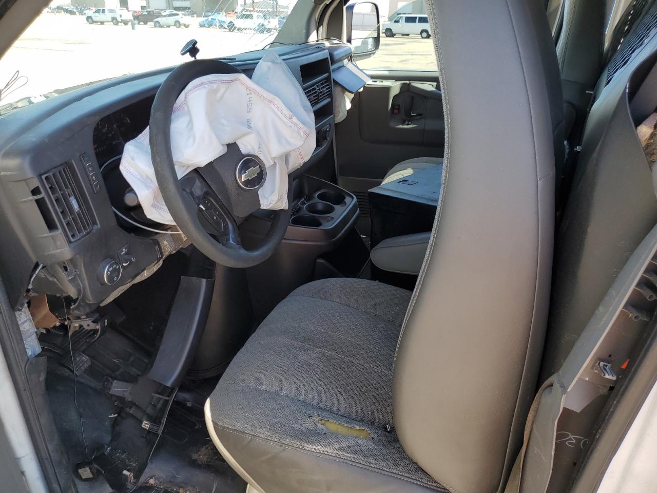 2008 Chevrolet Express - Image 8