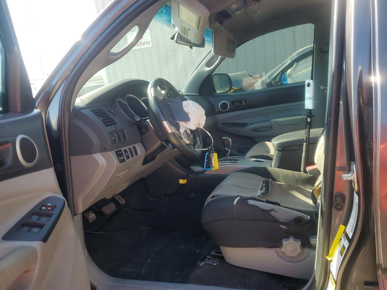 2014 Toyota Tacoma - Image 7
