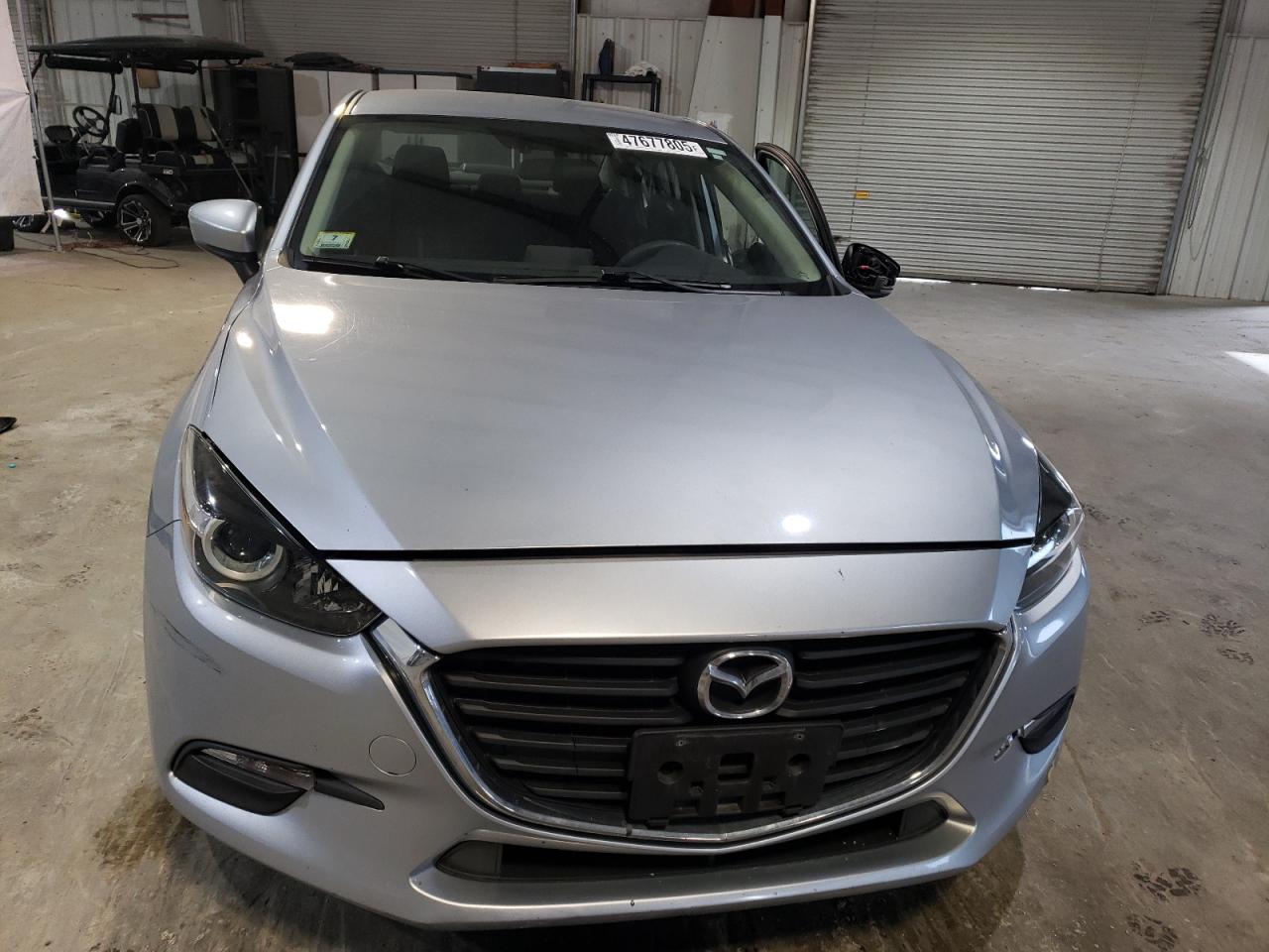 2017 Mazda 3 - Image 5