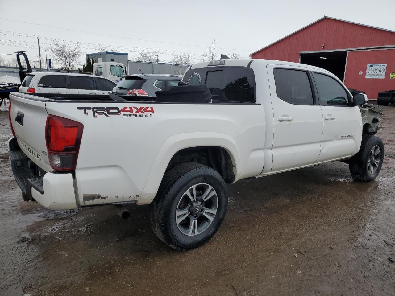 2018 Toyota Tacoma - Image 3