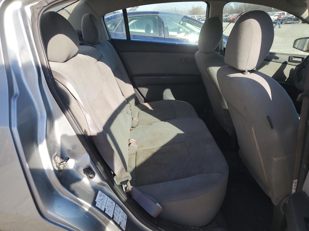 2010 Nissan Sentra - Image 10