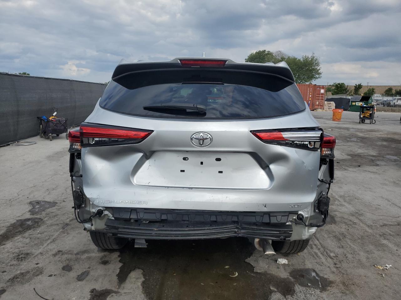 2022 Toyota Highlander Xle VIN: 5TDHZRAH2NS121814 Lot: 50710215