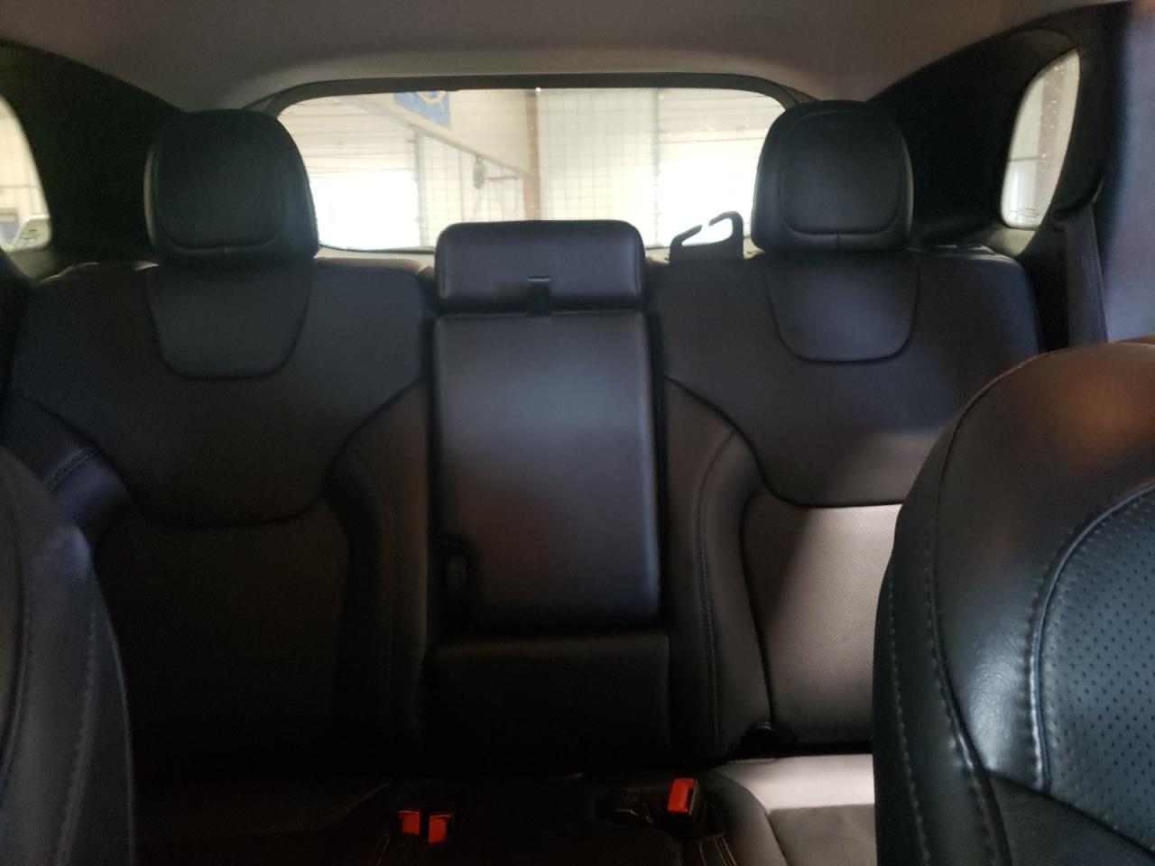 2020 Jeep Grand Cherokee - Image 10