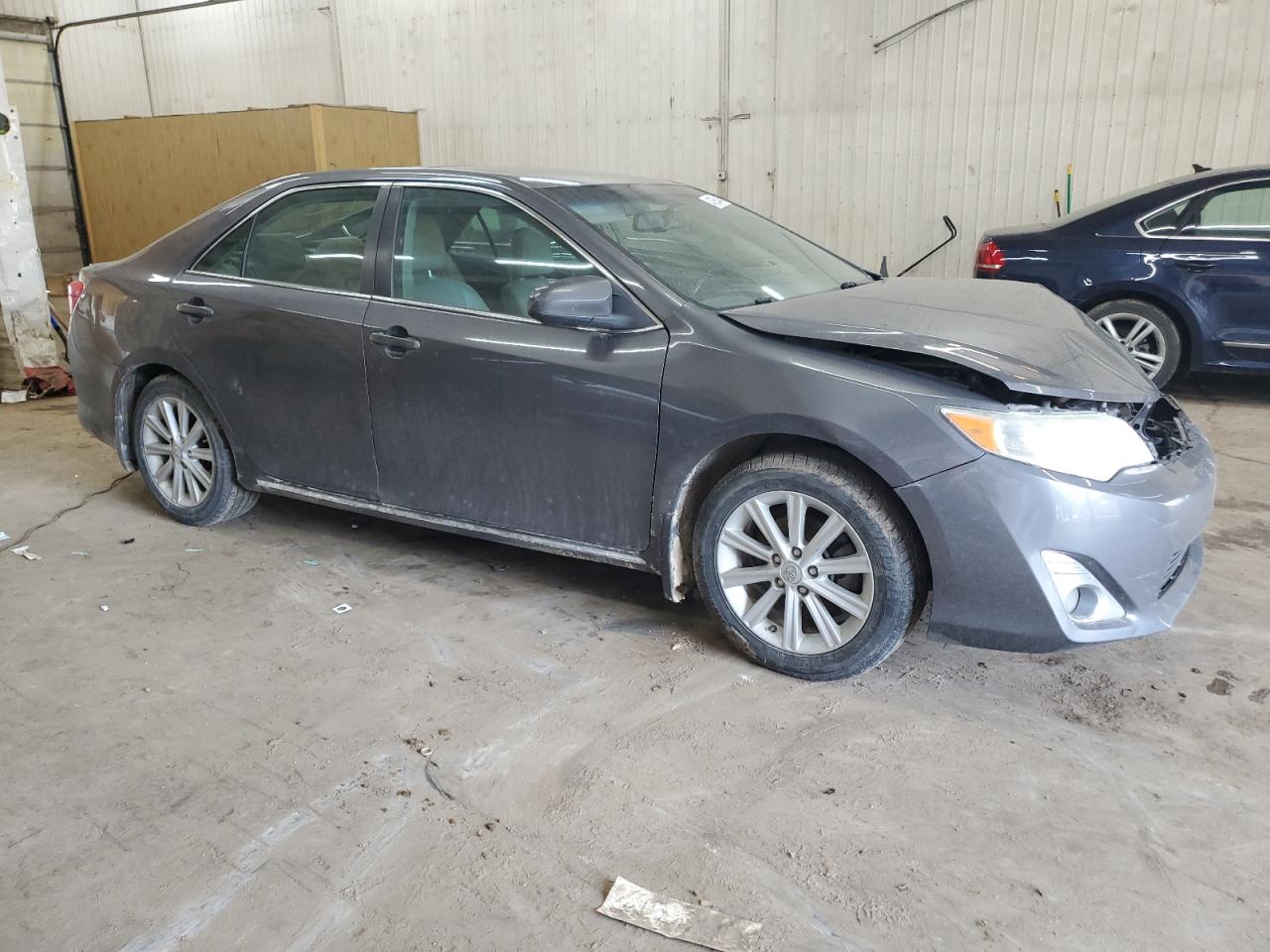 2014 Toyota Camry - Image 4
