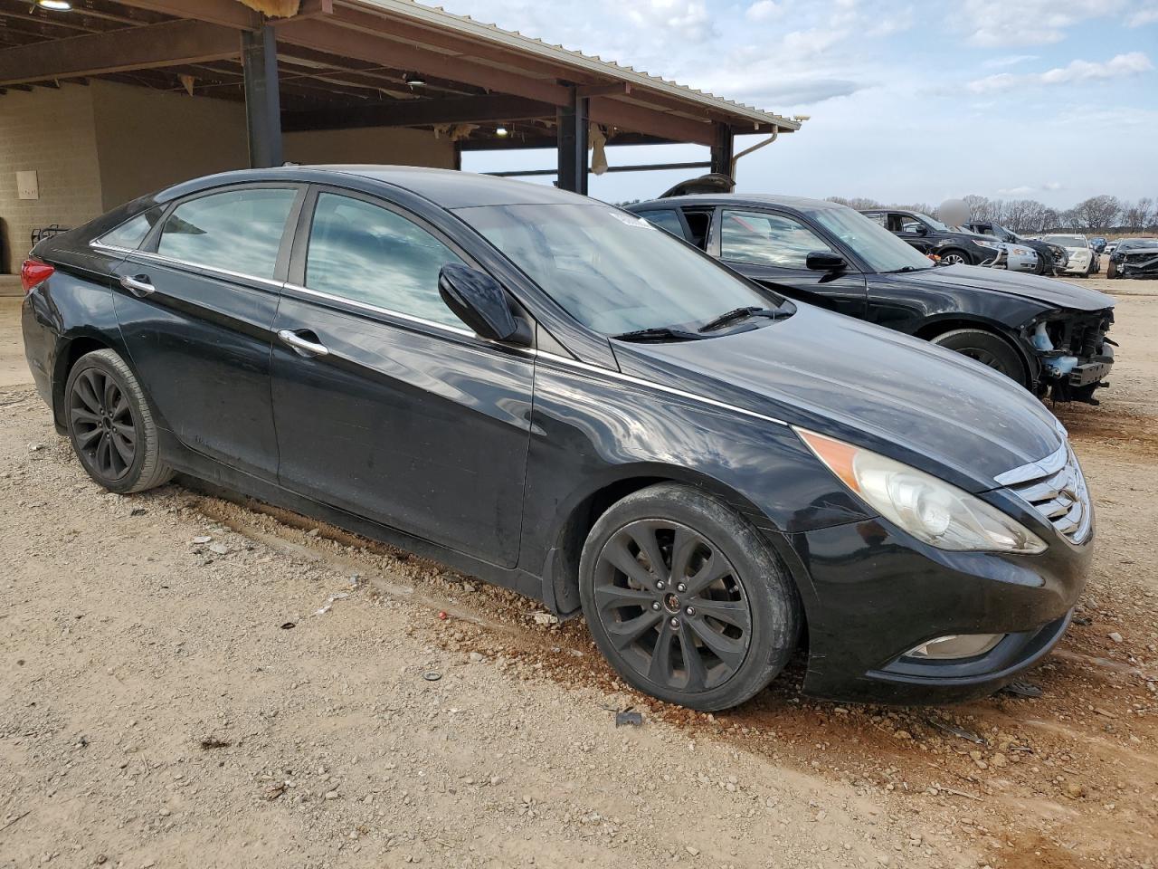 2011 Hyundai Sonata - Image 4