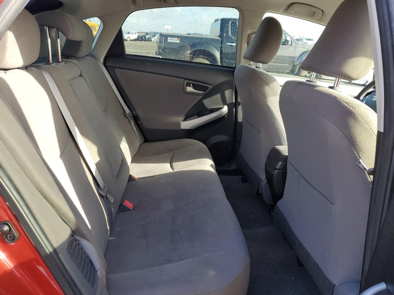 2015 Toyota Prius - Image 10