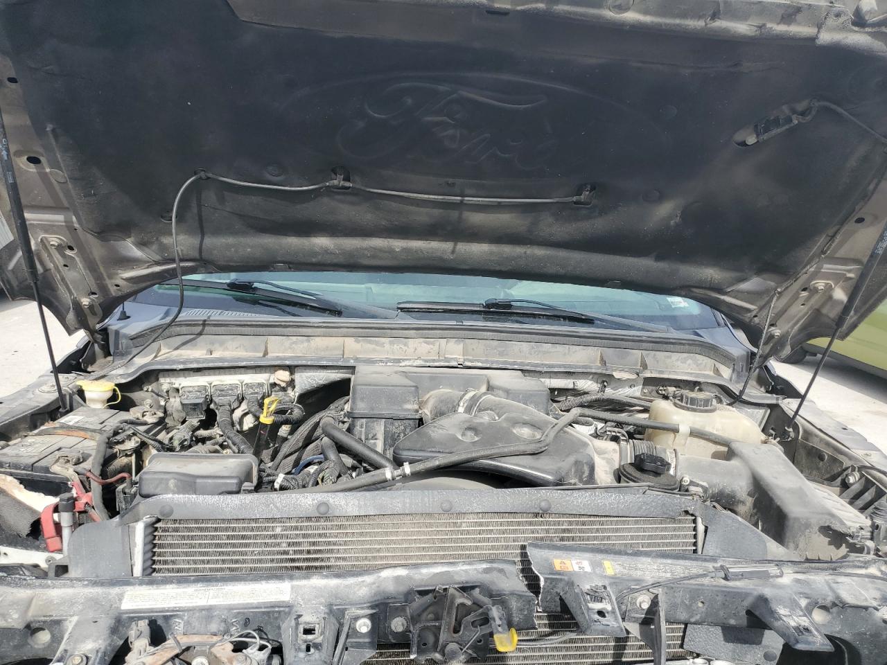 2011 Ford F250 - Image 13