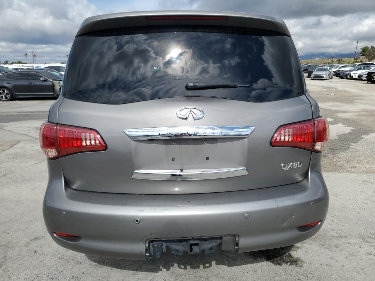 2014 Infiniti QX80 - Image 6