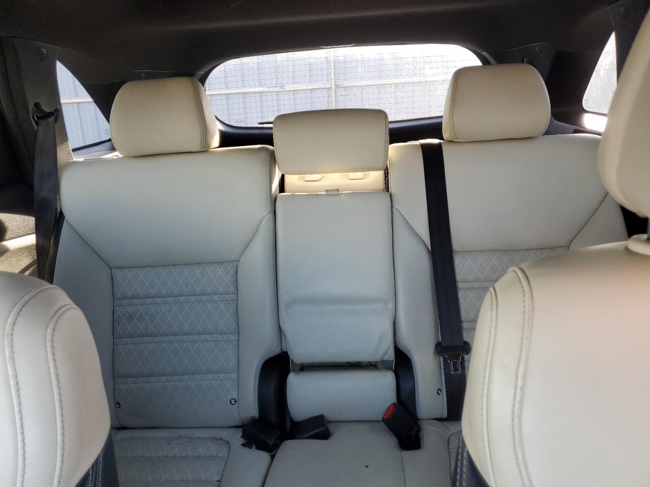 2016 Kia Sorento - Image 10