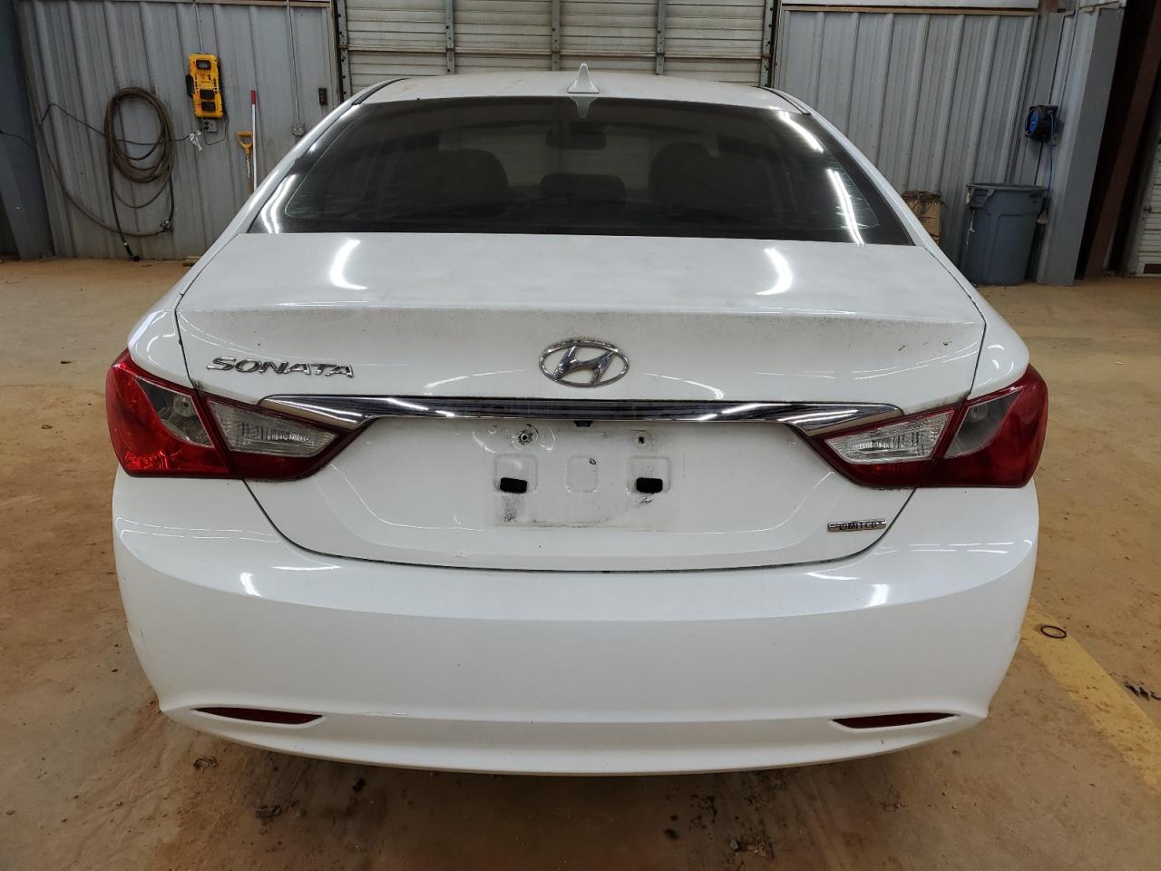 2011 Hyundai Sonata - Image 6