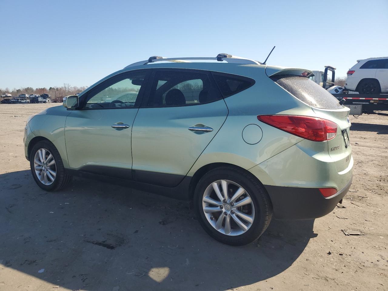 2011 Hyundai Tucson - Image 2