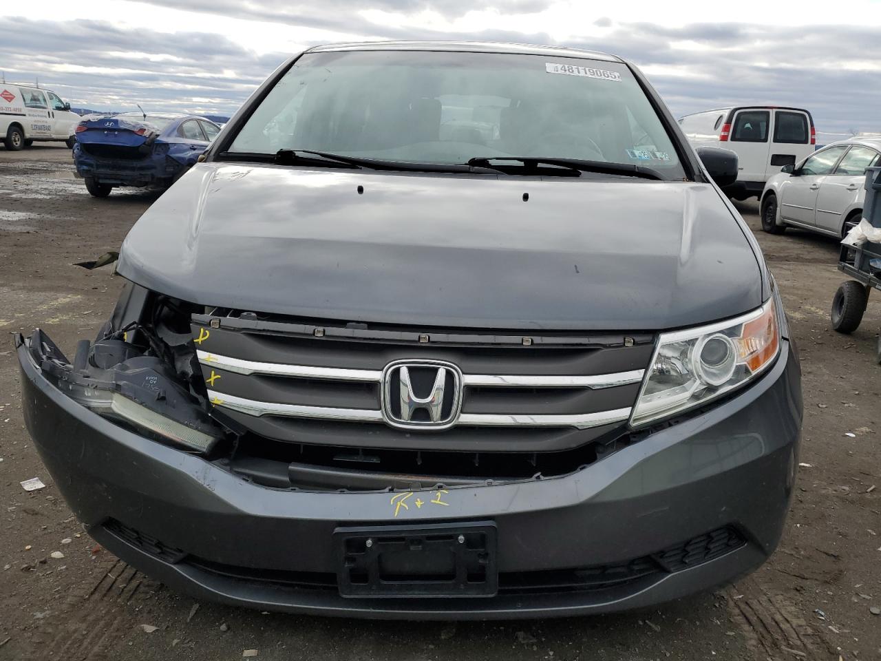 2011 Honda Odyssey - Image 5