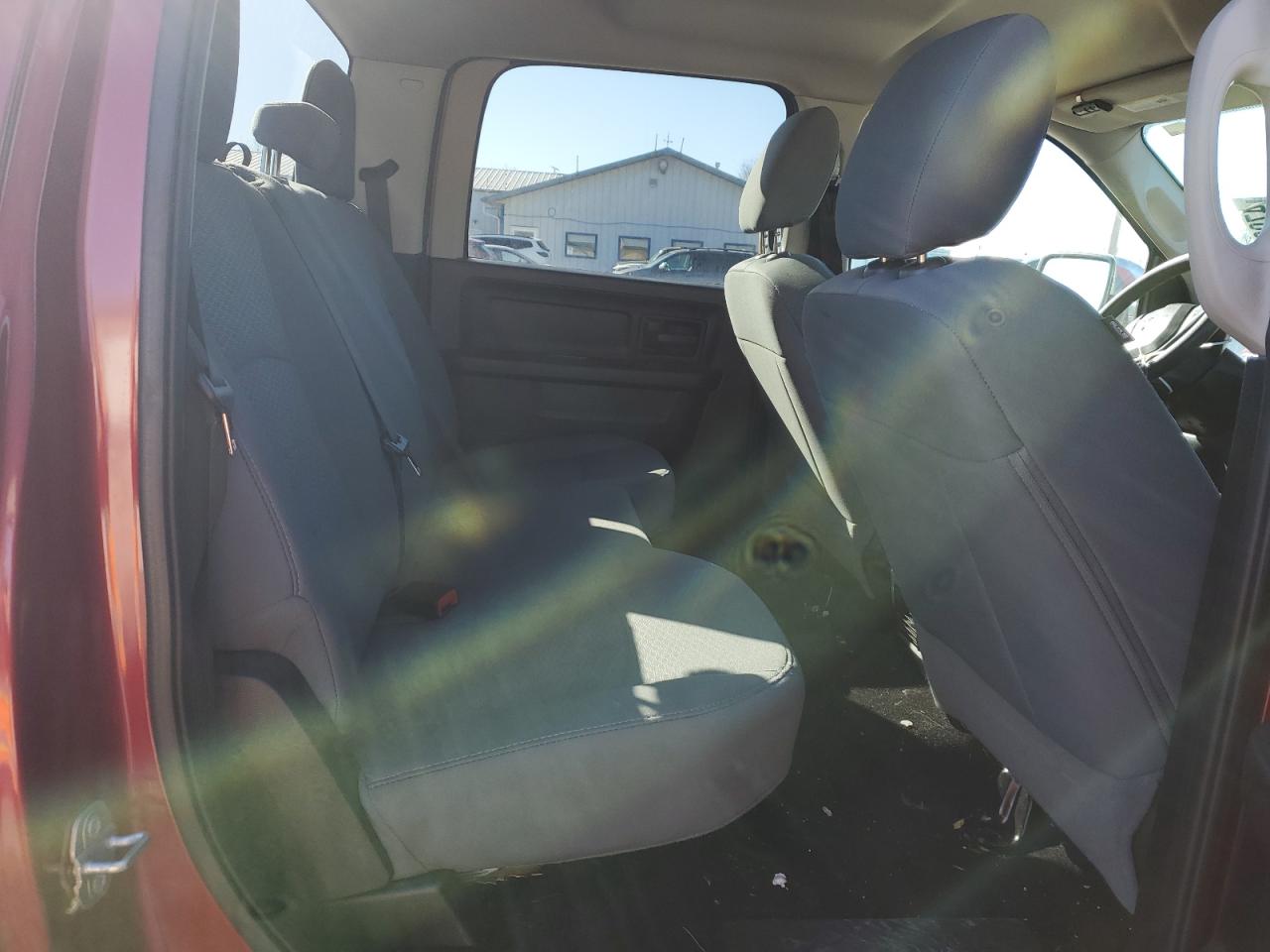 2015 RAM 1500 - Image 10