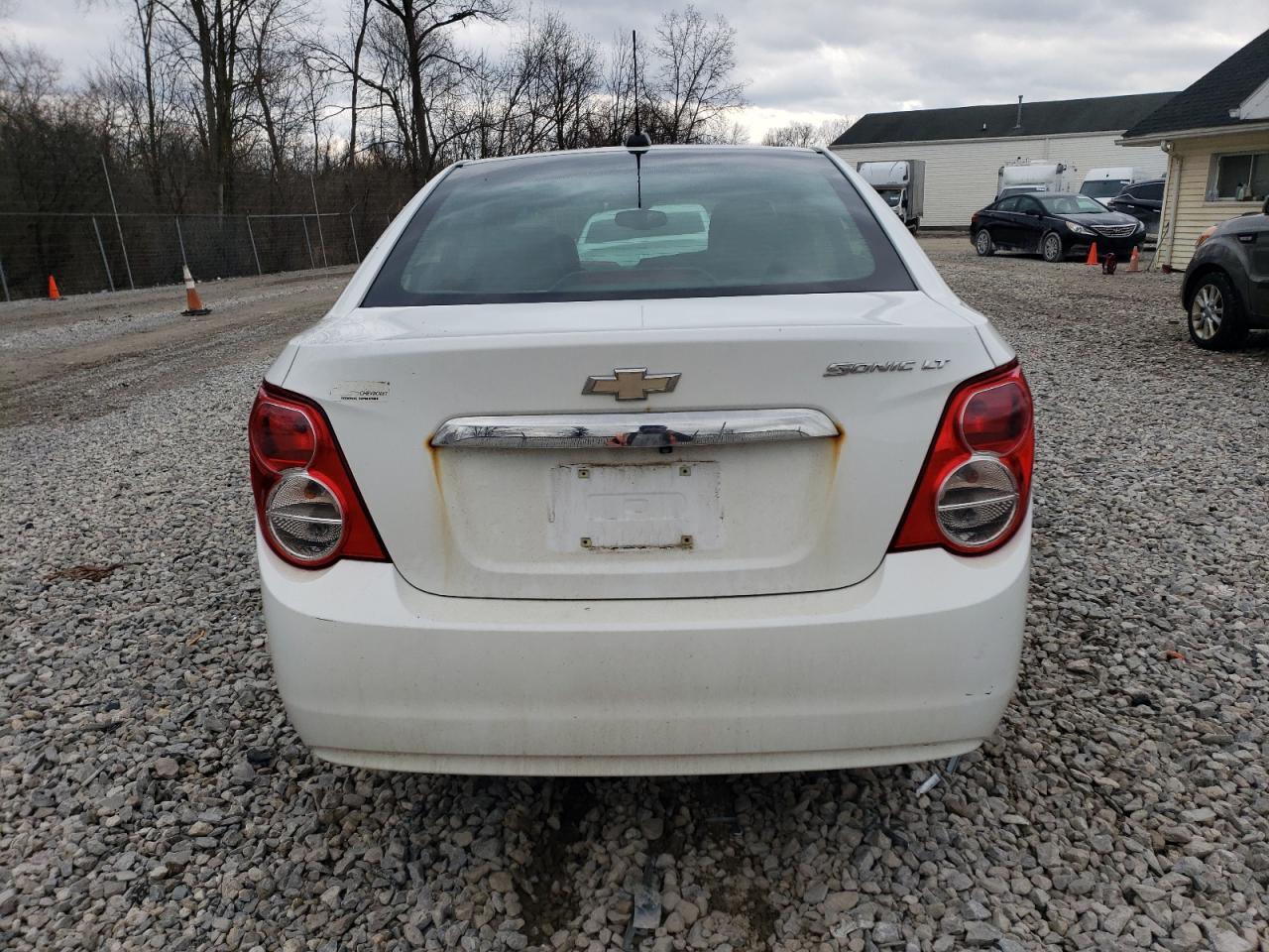 1G1JC5SH4G4117698 CHEVROLET SONIC 2016