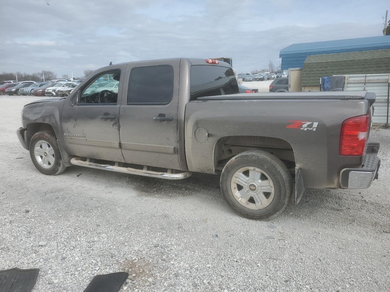 2008 Chevrolet Silverado - Image 2