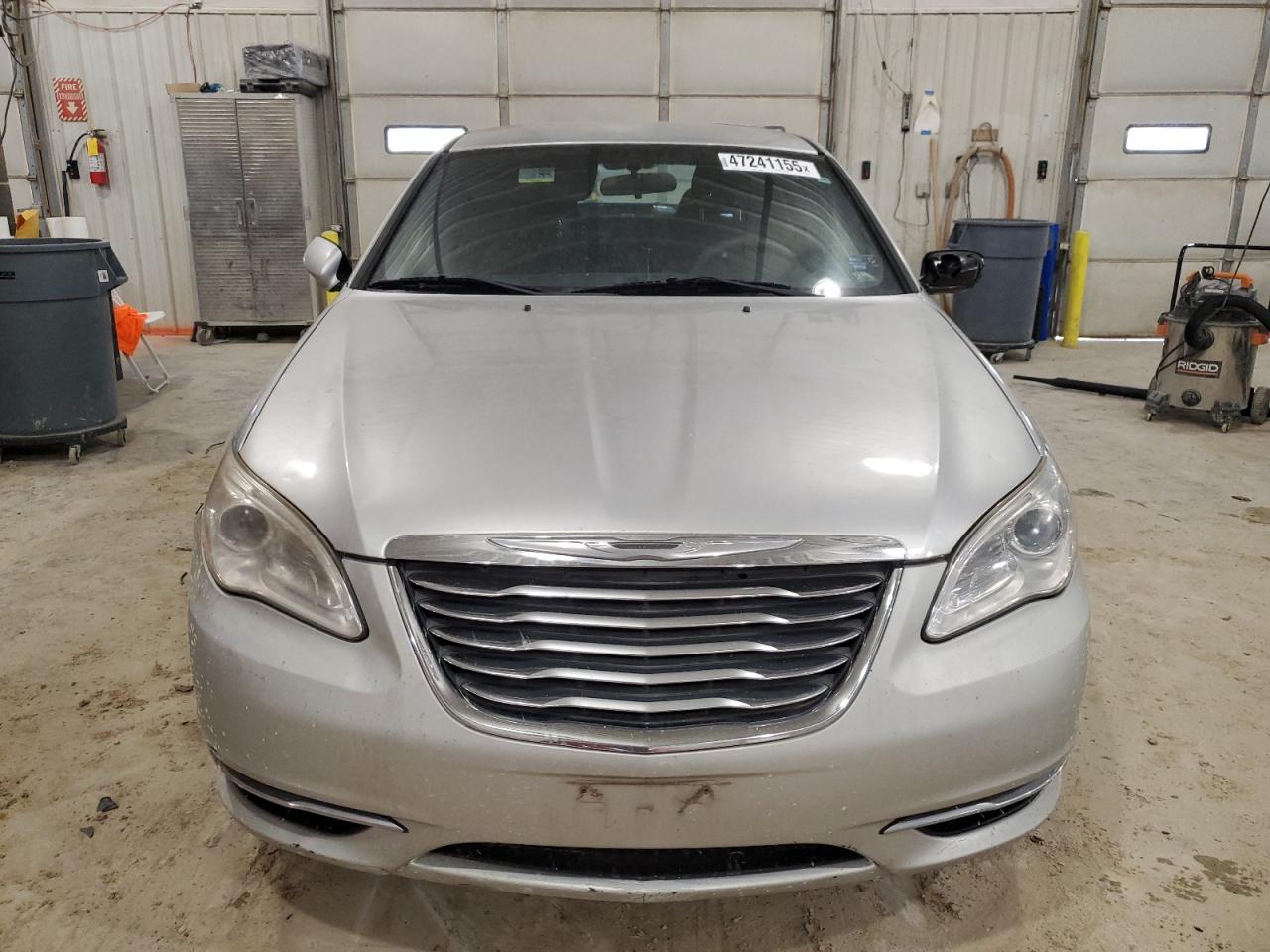 2012 Chrysler 200 - Image 5