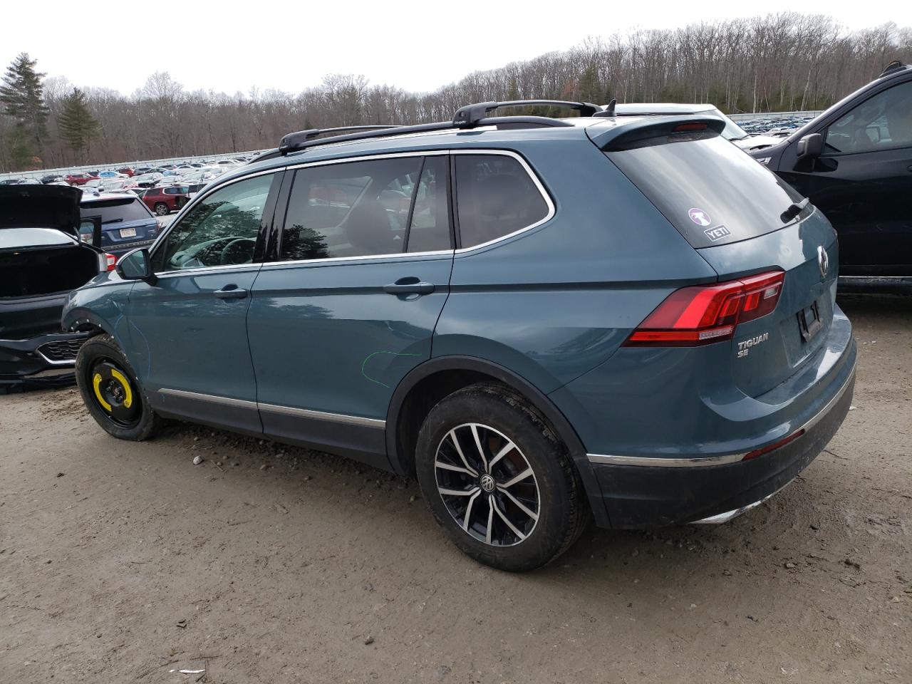 2021 Volkswagen Tiguan - Image 2