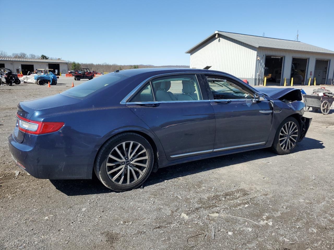 2017 Lincoln Continental - Image 3