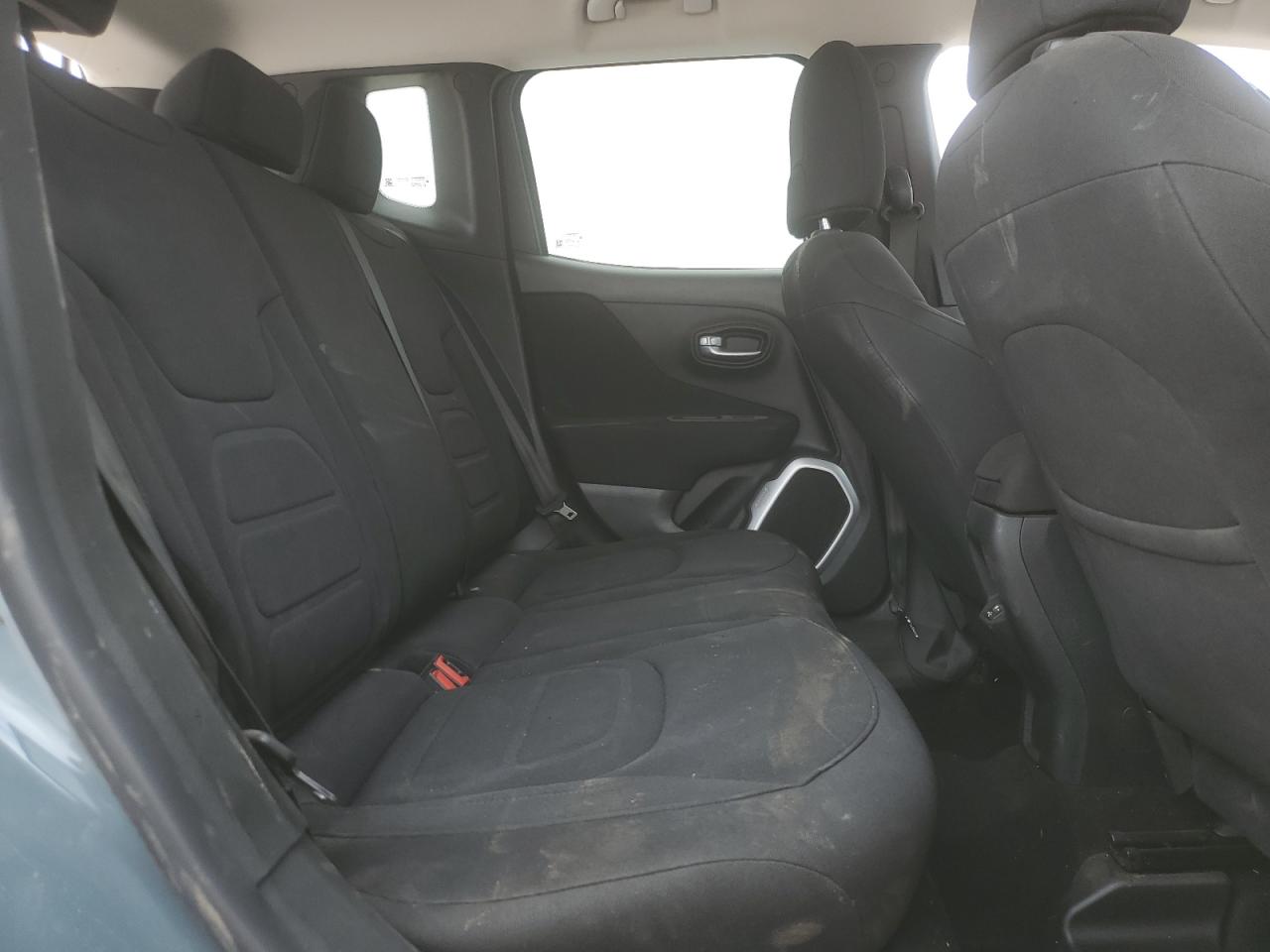 2018 Jeep Renegade - Image 10