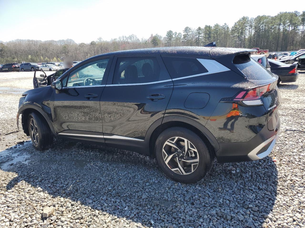 2024 Kia Sportage - Image 2